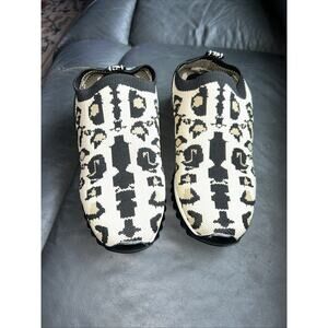 Dolce Gabbana Women’s 38 Slip On Shoe